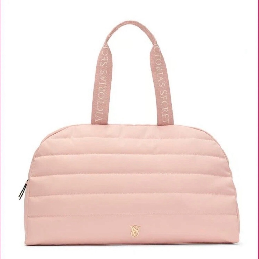 ♥️HP♥️ VS quilted Duffle bag mauve pink. NWT.